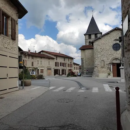 Belle Familiale A La Campagne Et Sa Piscine Chevrieres (Isere)