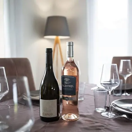 Belle Familiale A La Campagne Et Sa Piscine